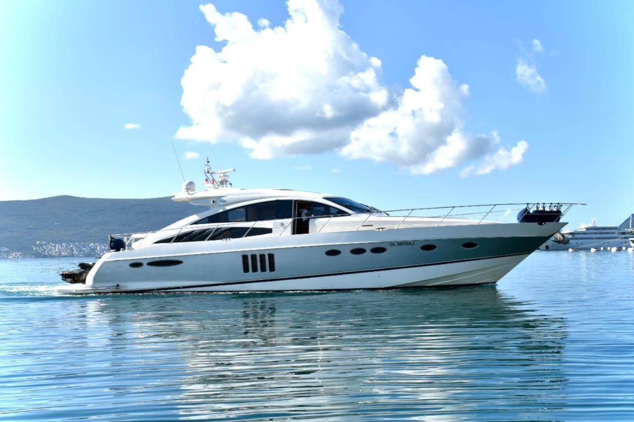 Porto Montenegro Luxury Studio Zeta 蒂瓦特 外观 照片